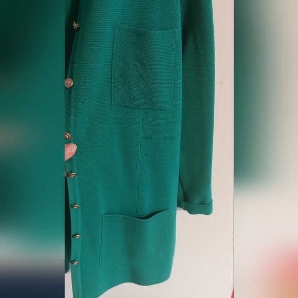 Special.edition 100 percent wool Emerald green button up cardigan. - Picture 6 of 6